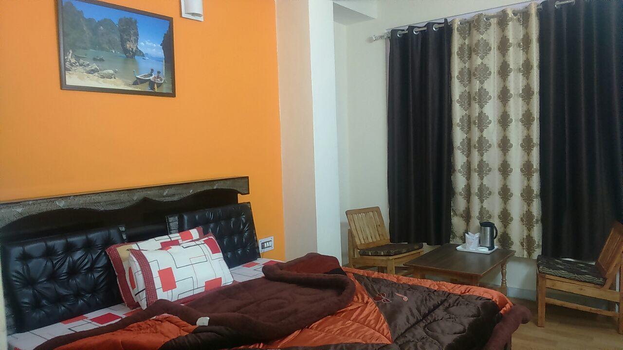 Hotel Mansarovar Banjār Exteriör bild